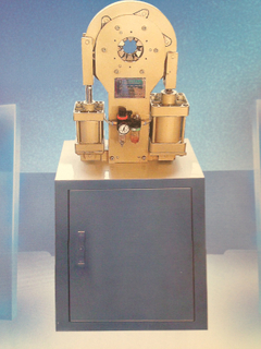 Cold junction locking machine
