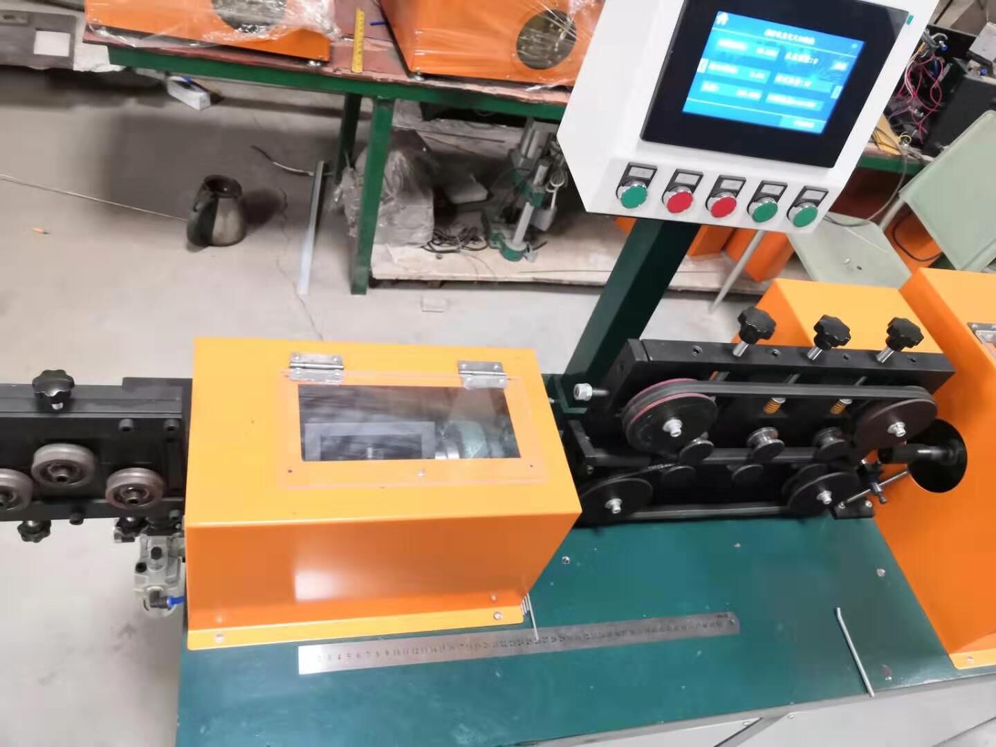 Straightening & Cutting Machine for MI Cable (HAN-999)